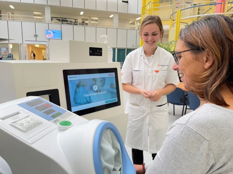 Vital Zelfmeetkiosk - Zelf gezondheid check doen in ziekenhuis